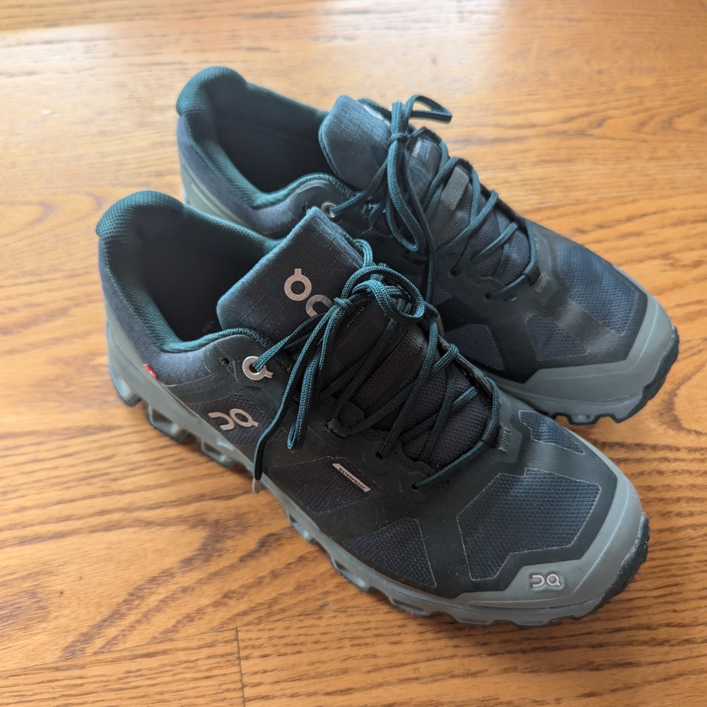 On Running Men's Black Trail Shoes
